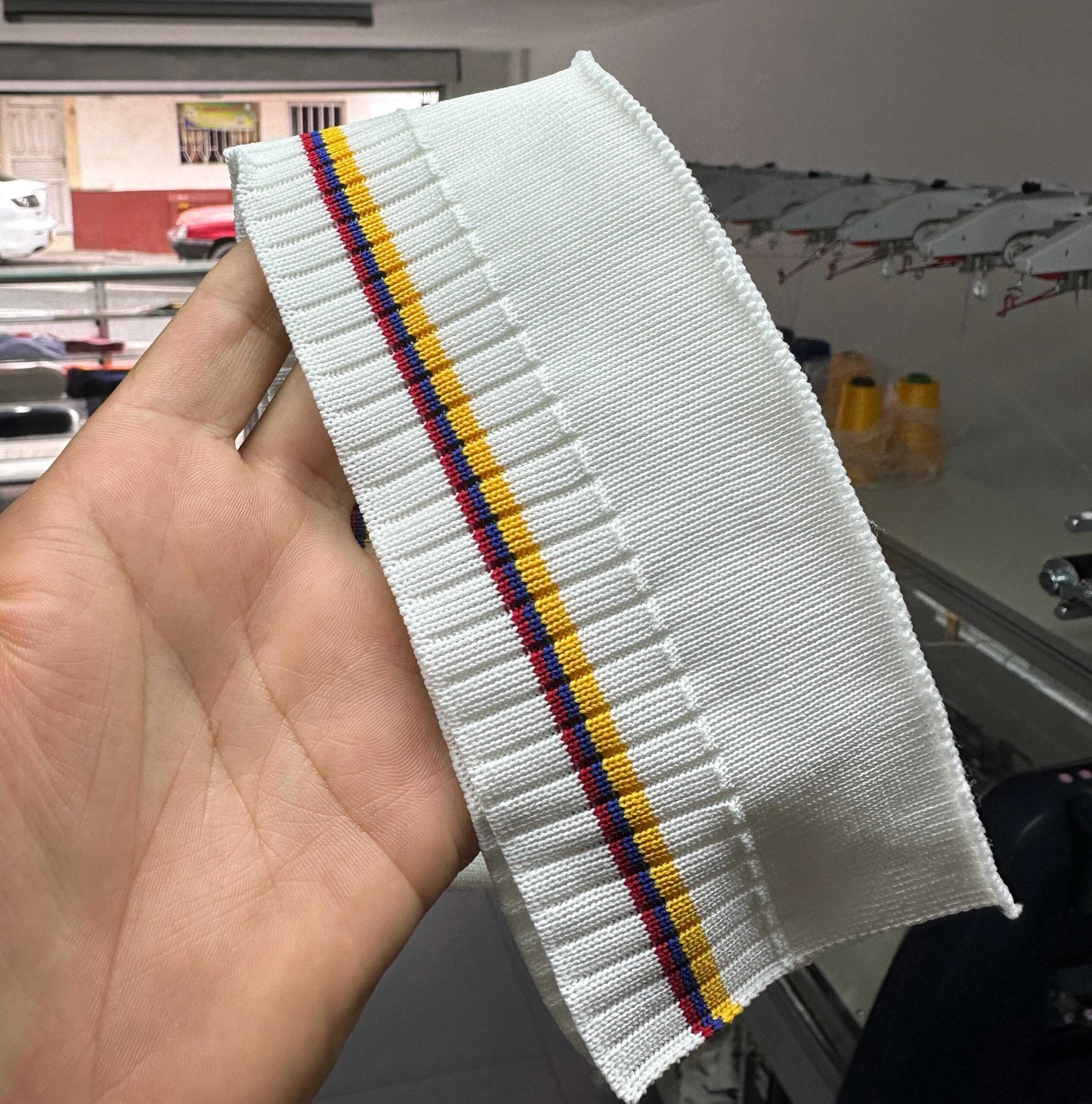 Cuellos tejidos de alta calidad para camisetas